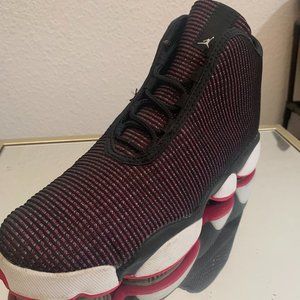 Youth 6.5/Women Size 8 Jordan Horizon -Black/Pink